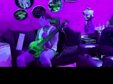 Chaturbate Live Sex Cam of siphonophorslaysstrings
