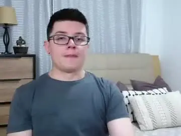 Chaturbate Live Sex Cam of kevinhunts