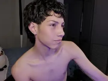 Chaturbate Live Sex Cam of philipe_moonlight_