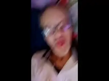 Chaturbate Live Porn of gimmehead2369
