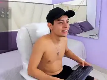 Chaturbate Live Sex Cam of ethan12_