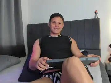Chaturbate Live Sex Cam of jamesowenn