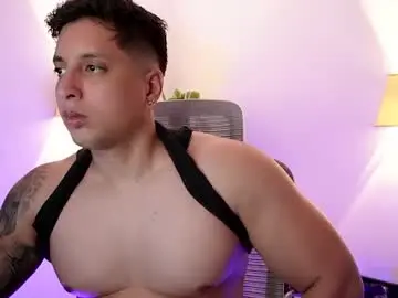 Chaturbate Best live sex cam show of appolo_allen