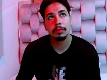 Chaturbate Adult Video Chat of apolo_bigcock01