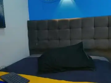 Chaturbate Live Porn of aquilestaylor