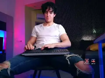 Chaturbate Live Sex Cam of christianlevine_