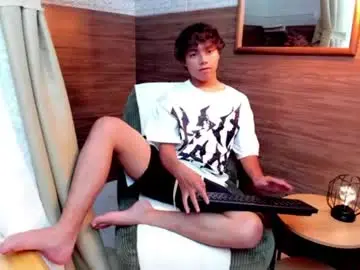 Chaturbate Live Porn of honeymoon_sariel