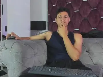 Chaturbate Free Live Porn of tonybenedetti