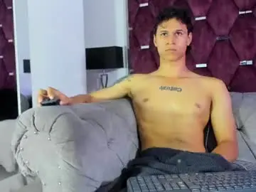 Chaturbate Live Porn of tonybenedetti