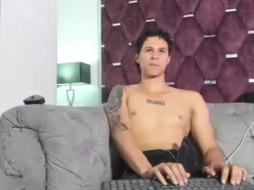 Chaturbate Nude Webcam of tonybenedetti