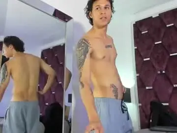 Chaturbate Live Porn of tonybenedetti