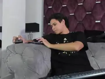 Chaturbate Live Porn of tonybenedetti