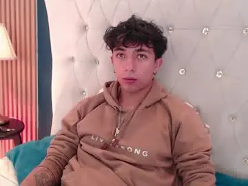 Chaturbate Nude Webcam of aiden_rivers_