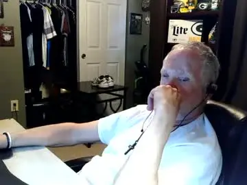 Chaturbate Live Sex of midwestdad09