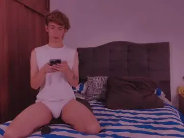 Chaturbate Free Porn Cam of 2gays_1straight