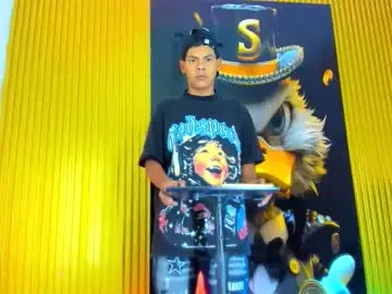 Chaturbate Sex Cam of alexi_hot23