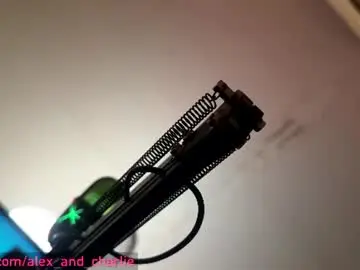 Chaturbate Live Sex Cam of alex_and_charlie