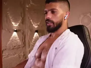 Chaturbate Best live sex cam show of dann_saenz