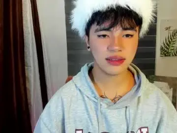 Chaturbate Nude Webcam of asiancarl_bigcock