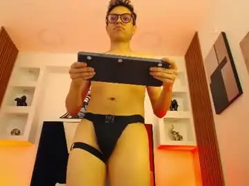 Chaturbate Live Sex Cam of hell_b0y_777