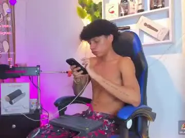 Chaturbate Live Sex Cam of _taylor_black