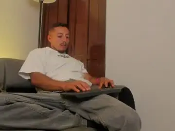 Chaturbate Free Live Porn of master_orion