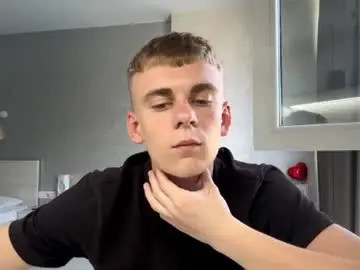 Chaturbate Live Sex Cam of solofury