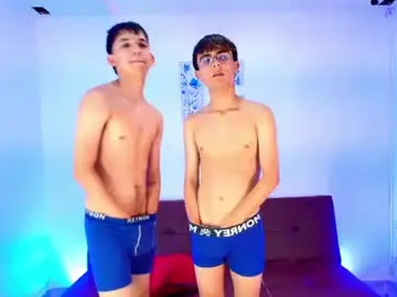 Chaturbate Free Porn Cam of chillbicrew