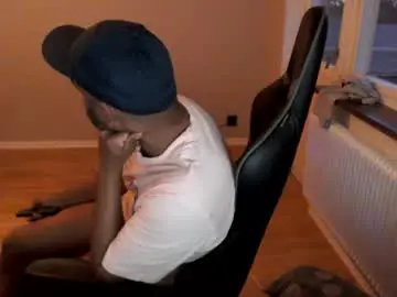 Chaturbate Free Porn Cam of dan_the_man43