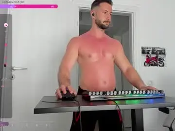 Chaturbate Best live sex cam show of hard_chriss