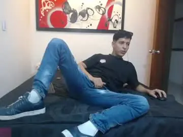 Chaturbate Sex Cam of andrescoll25