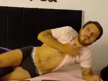 Chaturbate Free Porn Cam of santhiago_jonnes_