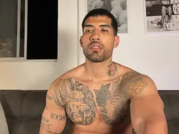 Chaturbate Free Porn Cam of myke_esthetic