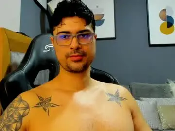 Chaturbate Free Porn Cam of adam_clarke