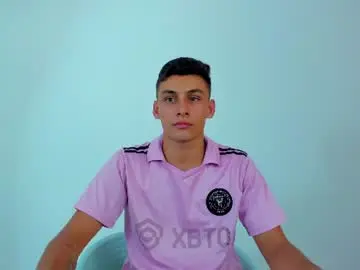 Chaturbate Live Sex of max_wild01