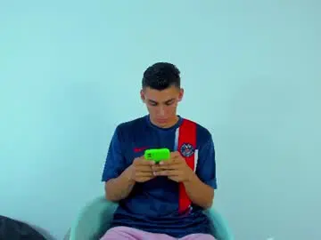 Chaturbate Nude Webcam of max_wild01