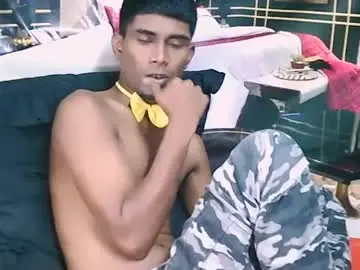 Chaturbate Live Sex Cam of indianthuggin