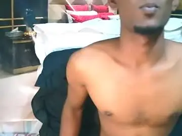 Chaturbate Live Sex Cam of indianthuggin