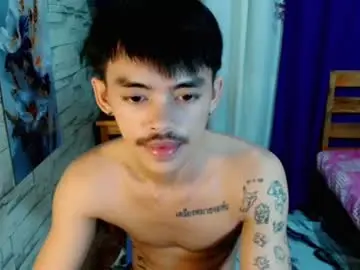 Chaturbate Live Sex Cam of urhunky_boy