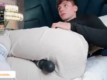 Chaturbate Sex Chat of femboy_max