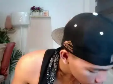 Chaturbate Live Sex Cam of straight_moreno69