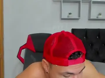 Chaturbate Adult Video Chat of tyler_hank1