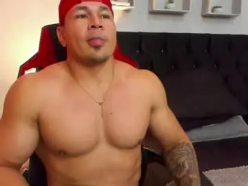 Chaturbate Live Sex Cam of tyler_hank1