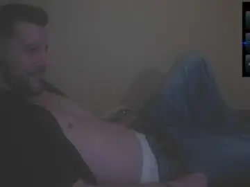 Chaturbate Live Sex Cam of bigcawwwk