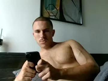Chaturbate Live Sex Cam of muscleshow00