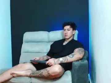 Chaturbate Nude Webcam of justinfuller_31