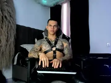 Chaturbate Live Sex Cam of arondark