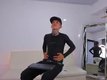 Chaturbate Sex Cam of darwin_stark