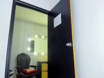 Chaturbate Sex Cam of alessandro_hamed
