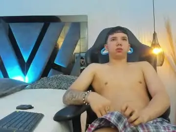 Chaturbate Live Sex of andy_miller5